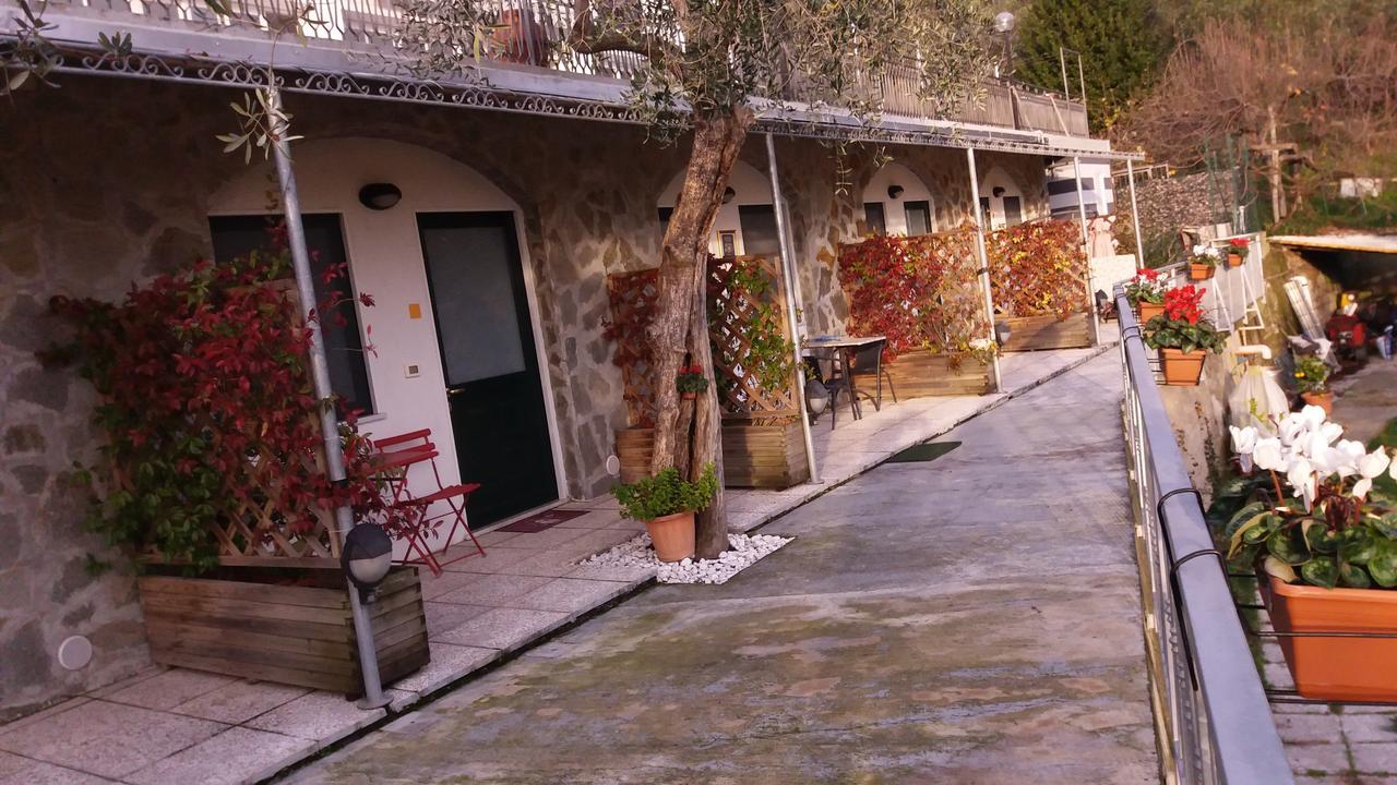 Affittacamere Arabafenice Веццано-Лигуре Экстерьер фото